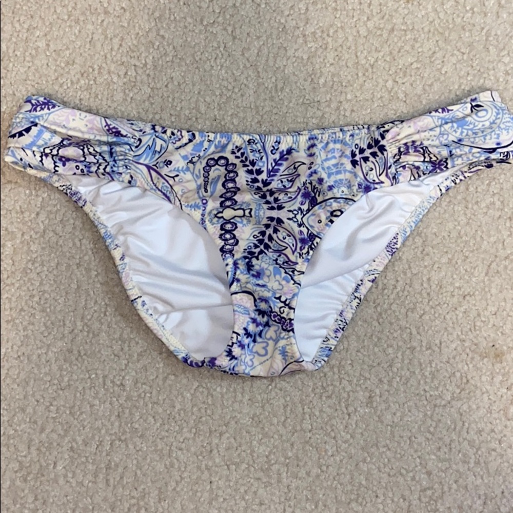 Like new bikini bottoms!!